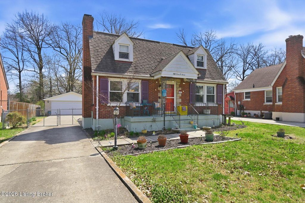 Photo of 5707 W Southland Blvd, Louisville, KY 40214 (MLS # 1713234)