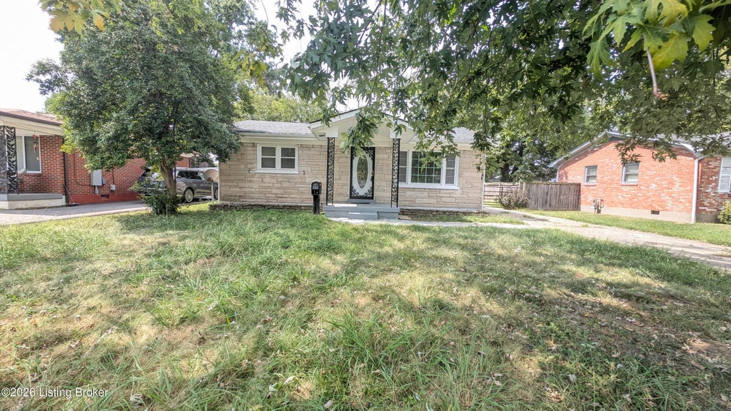 Photo of 6006 Catheen Way, Louisville, KY 40213 (MLS # 1729440)