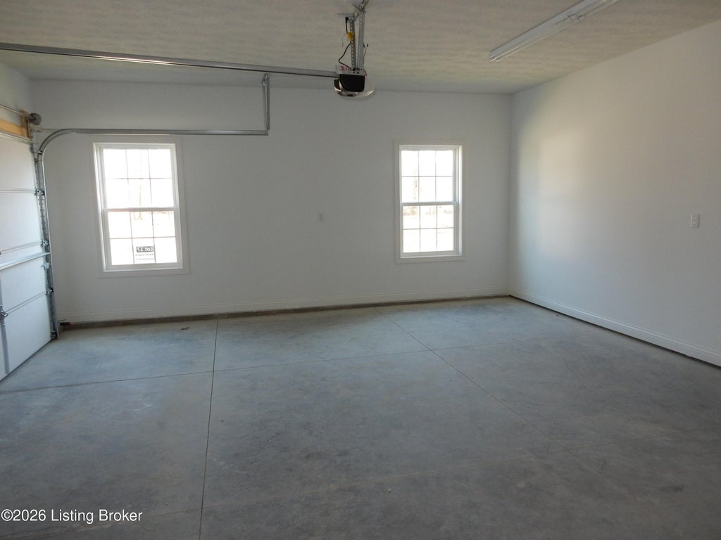 Photo of 178 Bullitt Creek Dr, Shepherdsville, KY 40165 (MLS # 1733252)