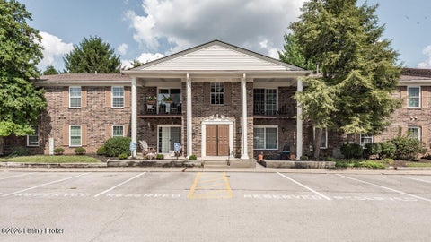 Condo For Sale - 303 Logsdon Ct<br/> Jefferson County, Louisville, KY 40243