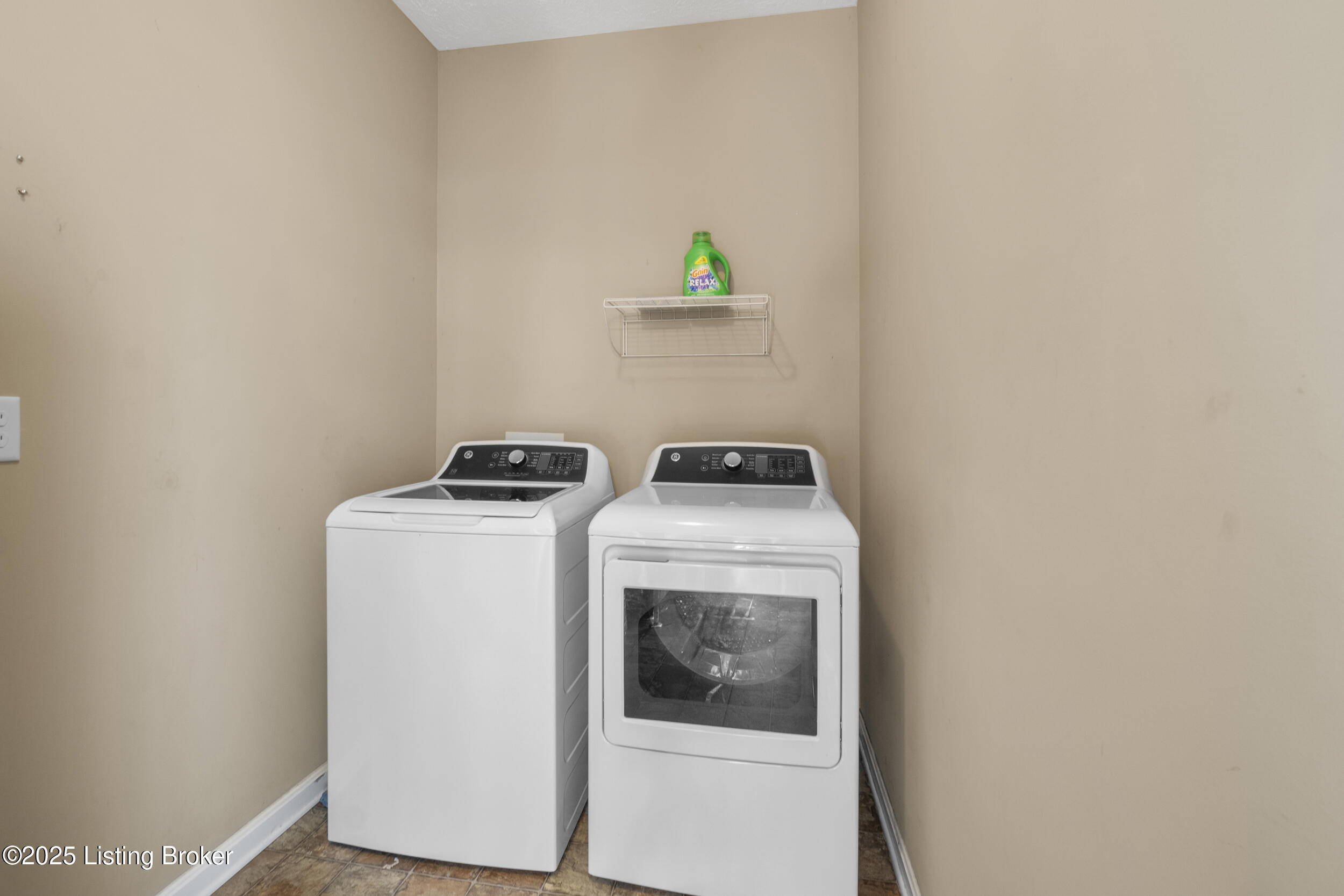 153 Boulders Ct, Shepherdsville, Kentucky image 20