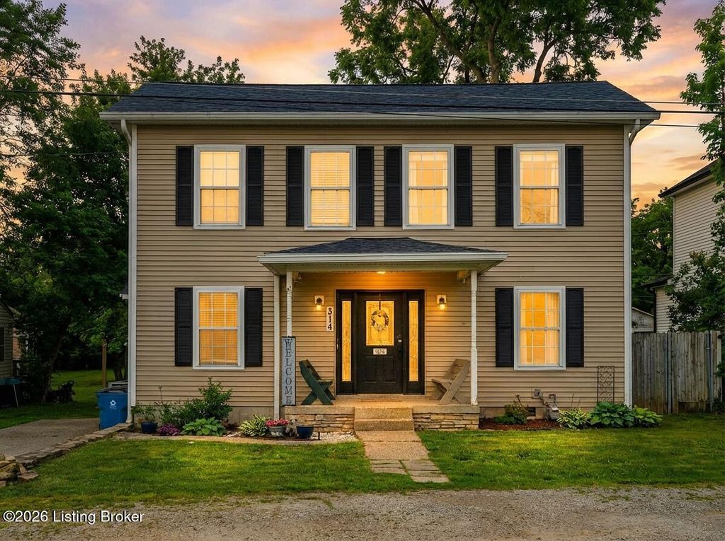 Photo of 314 E Main St, Simpsonville, KY 40067 (MLS # 1715879)