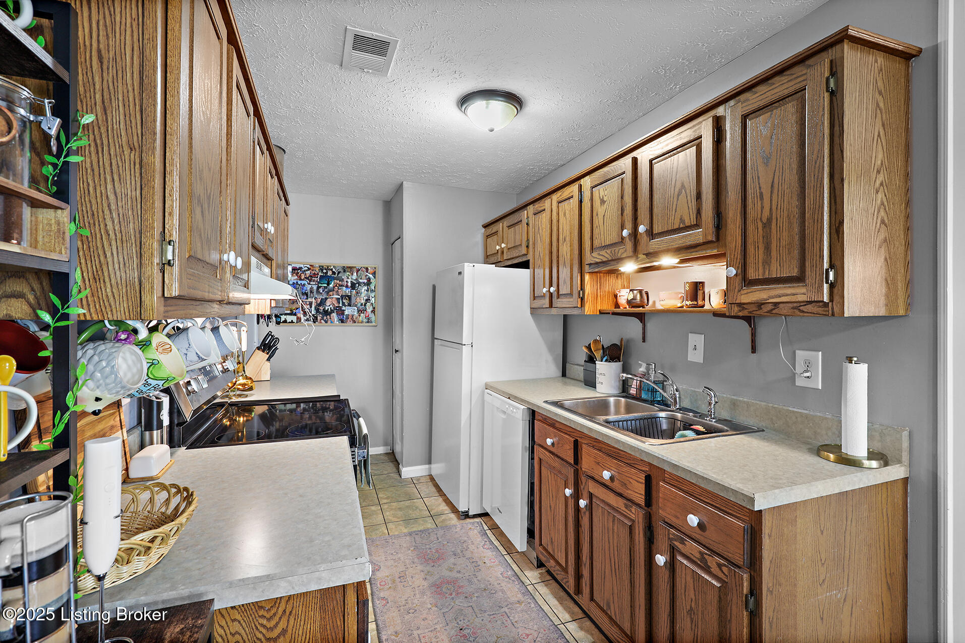 3104 Valleyside Ct, Louisville, Pennsylvania image 10