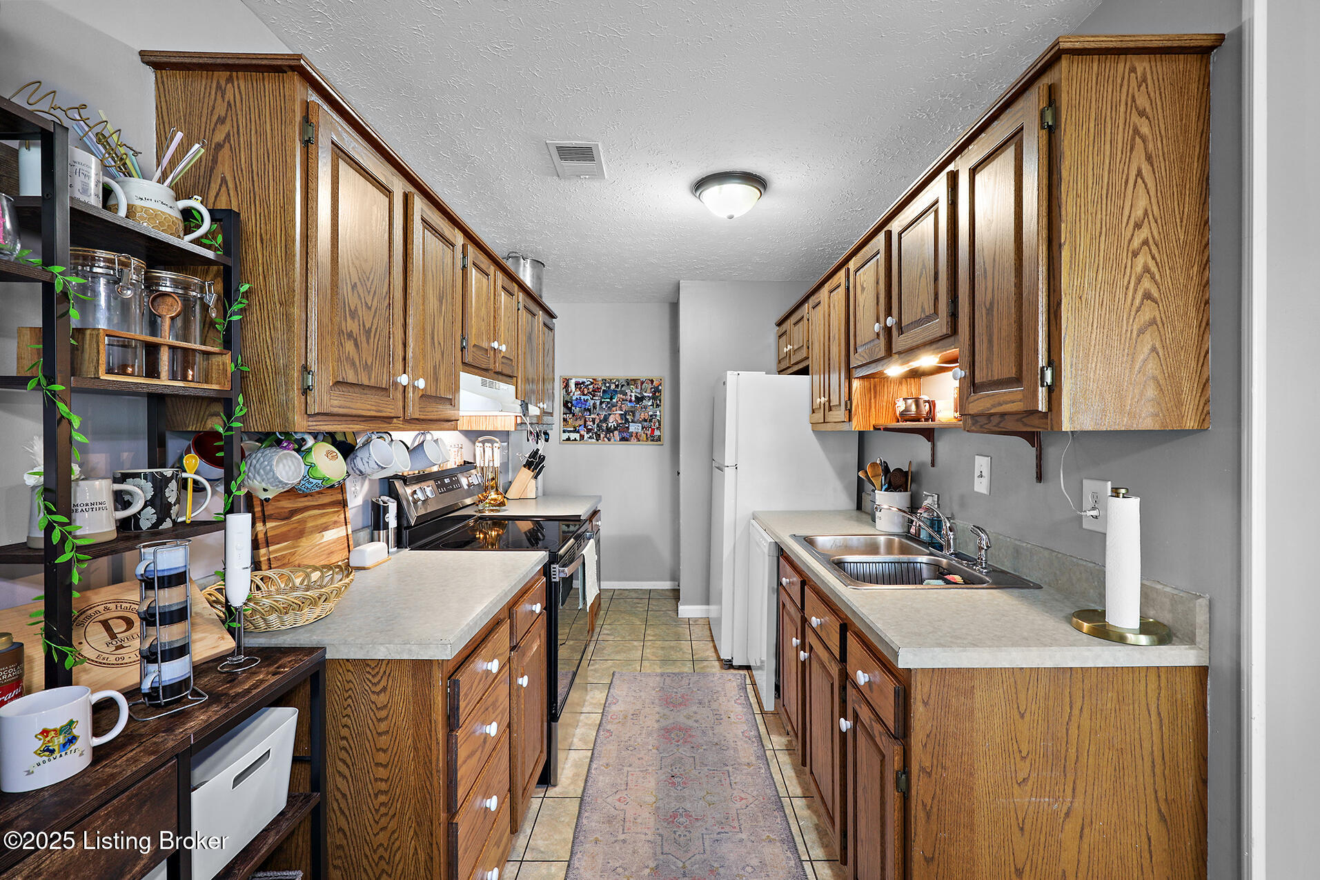 3104 Valleyside Ct, Louisville, Pennsylvania image 8