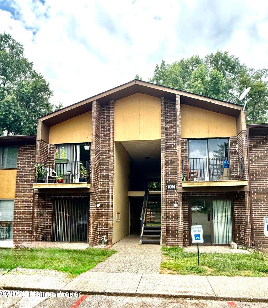 Photo of 7074 Wildwood Cir #164, Louisville, KY 40291 (MLS # 1721833)