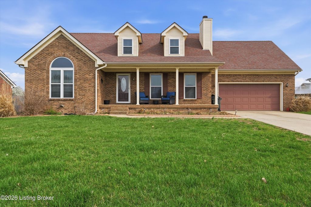 Photo of 484 Circle Valley Dr, Louisville, KY 40229 (MLS # 1711398)