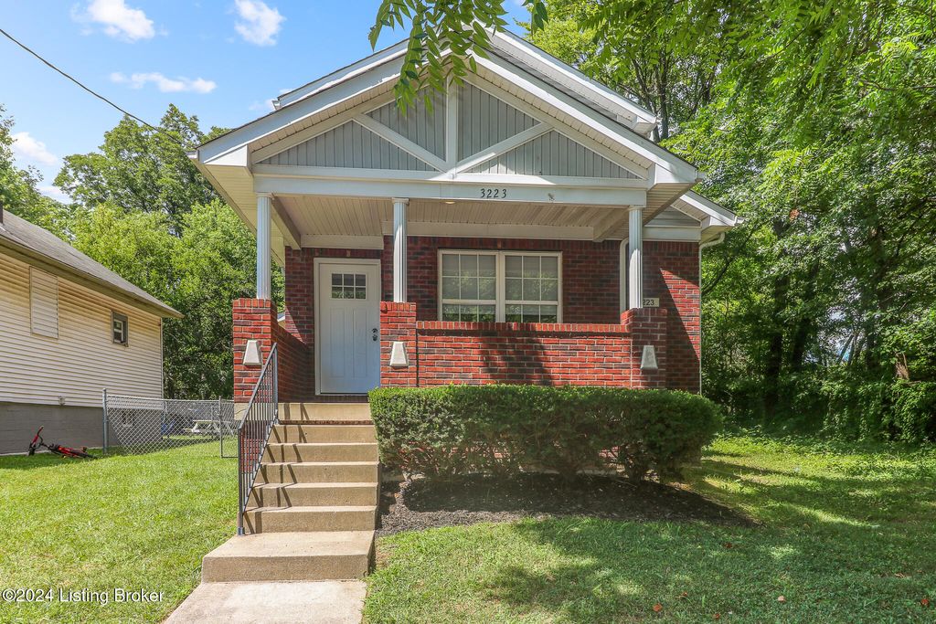 Photo of 3223 Herman St, Louisville, KY 40212 (MLS # 1714133)