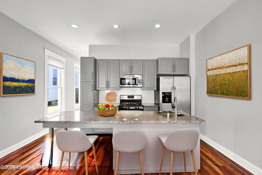 Photo of 1112 Mulberry St, Louisville, KY 40217 (MLS # 1705424)