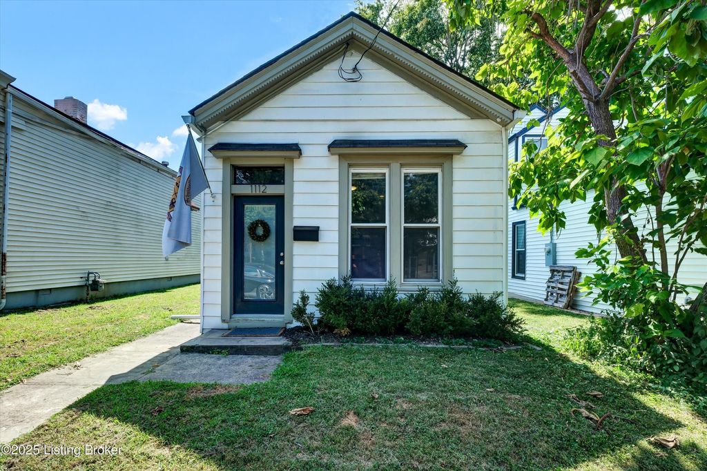 Photo of 1112 Mulberry St, Louisville, KY 40217 (MLS # 1705424)