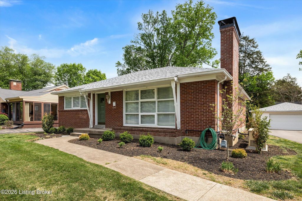 Photo of 215 Biltmore Rd, Louisville, KY 40207 (MLS # 1714674)