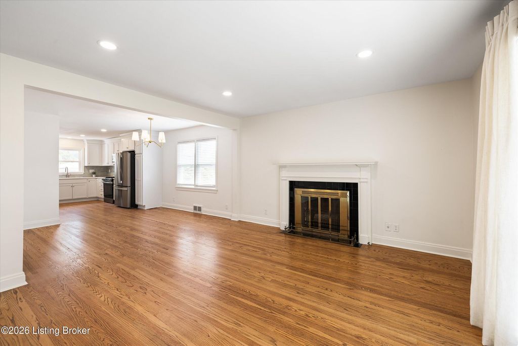 Photo of 215 Biltmore Rd, Louisville, KY 40207 (MLS # 1714674)