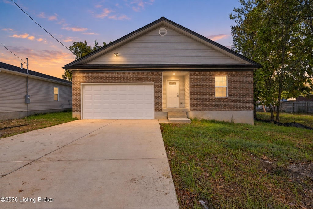 Photo of 6410 Kenmore Ave, Louisville, KY 40216 (MLS # 1732715)