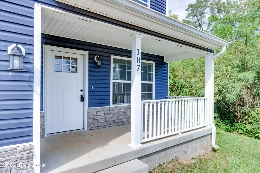 Photo of 107 Winter Smith Ct, Elizabethtown, KY 42701 (MLS # 1727551)
