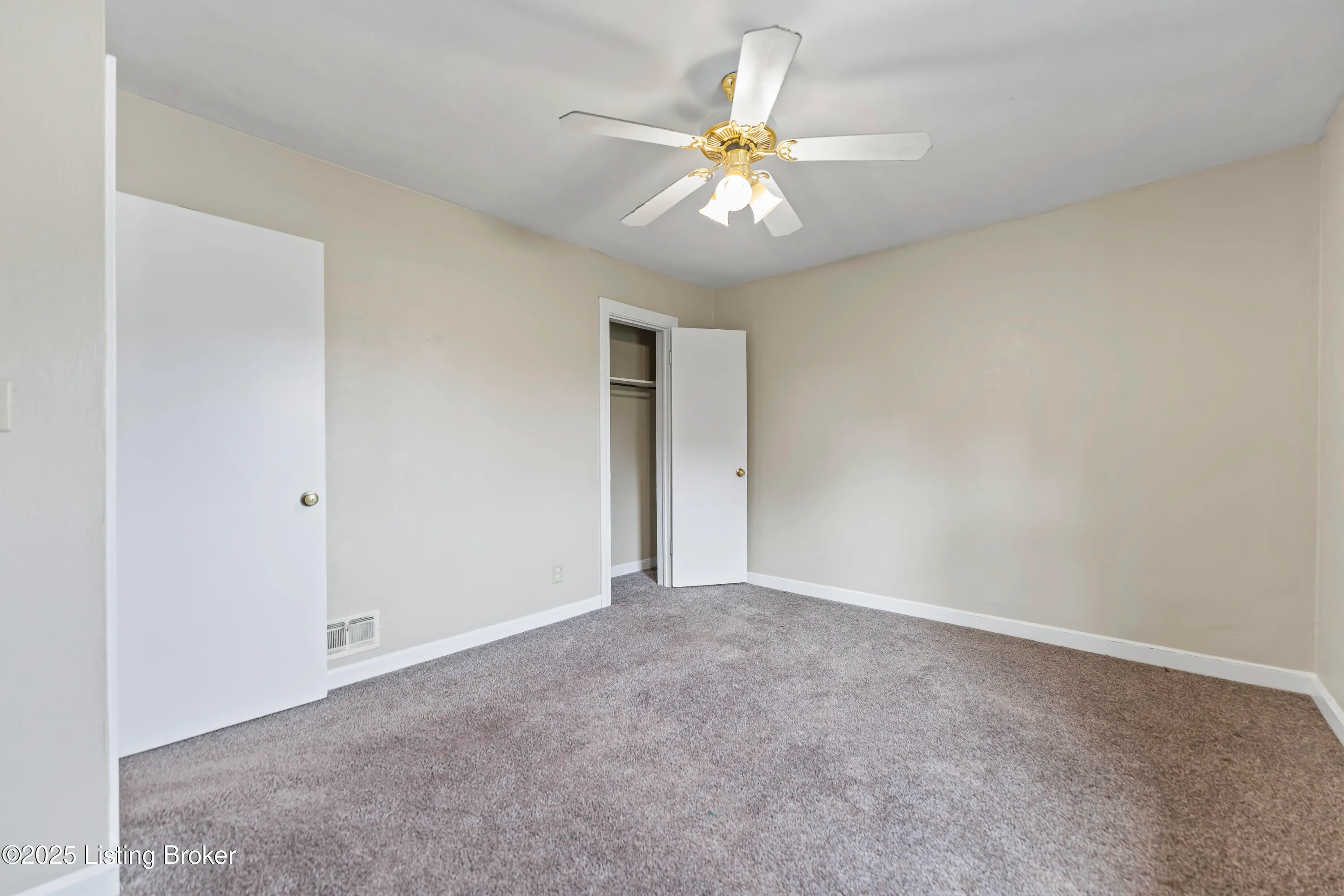 Louisville, Kentucky 40210, United States, 2 Bedrooms Bedrooms, ,1 BathroomBathrooms,Residential,Active,148430