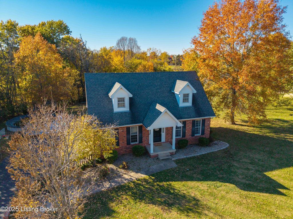 Photo of 58 Tsueda Dr, Taylorsville, KY 40071 (MLS # 1705779)