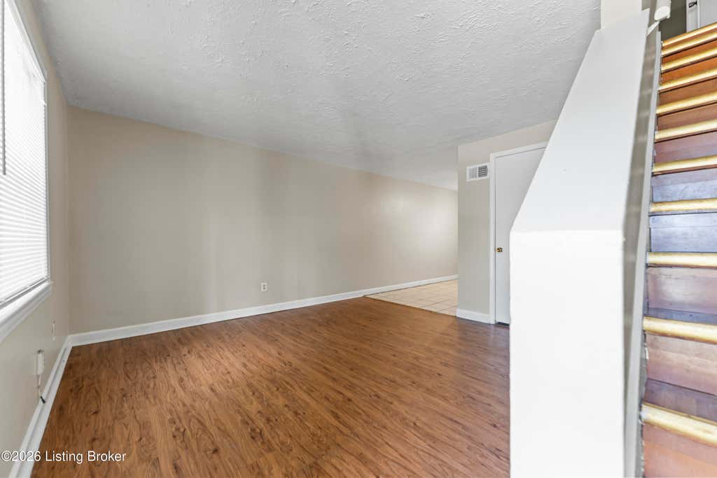 Photo of 725 S 16th St, Louisville, KY 40210 (MLS # 1721241)
