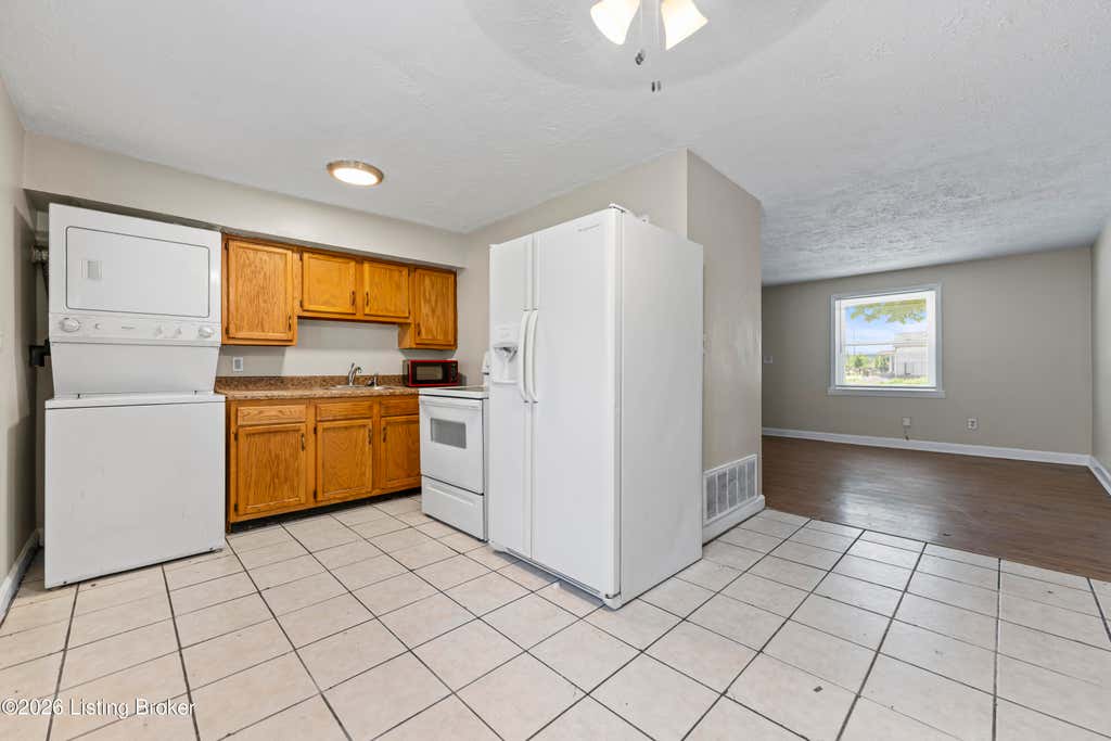 Photo of 725 S 16th St, Louisville, KY 40210 (MLS # 1721241)