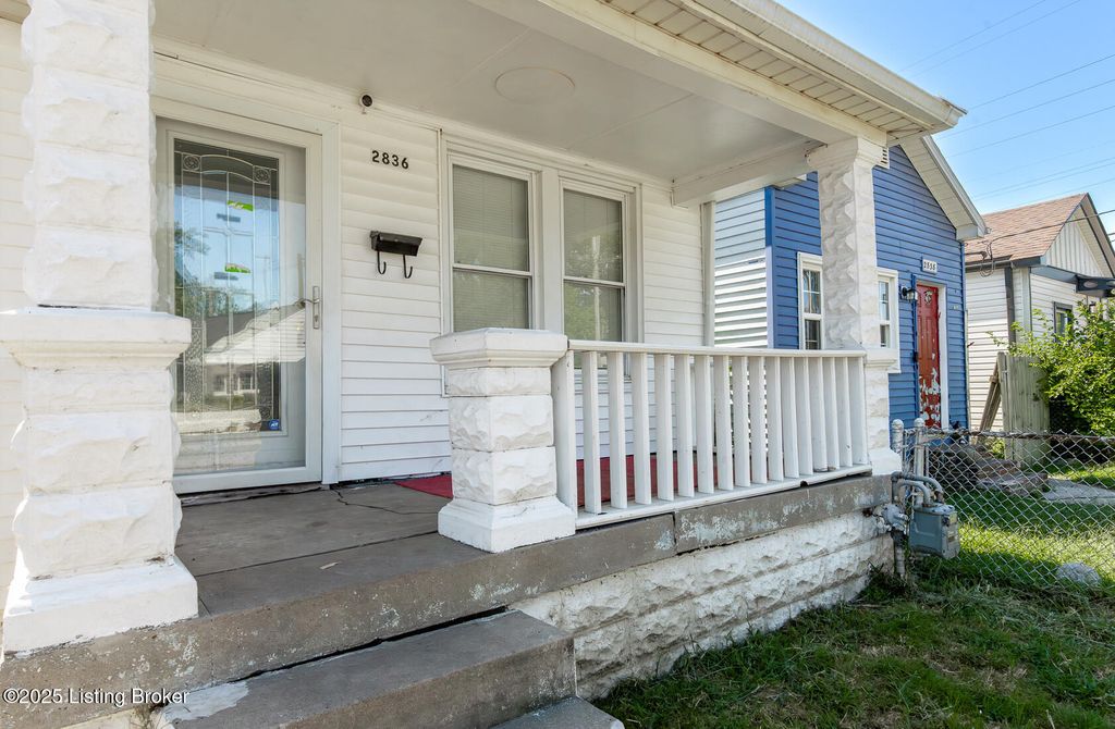 Photo of 2836 Garfield Ave, Louisville, KY 40212 (MLS # 1706015)