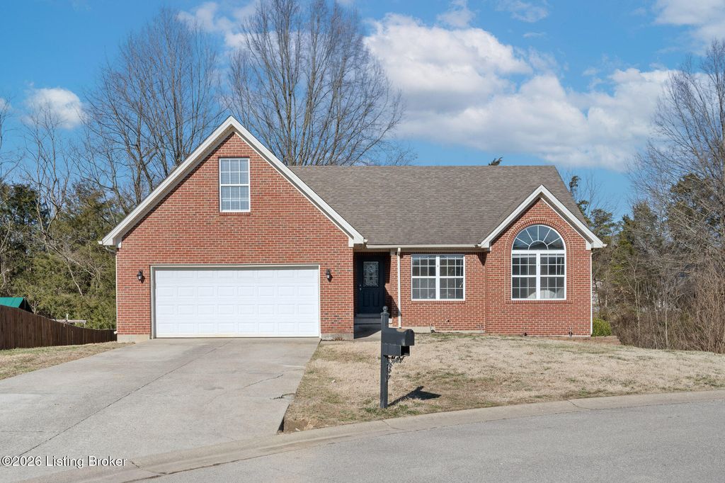 Photo of 4437 Falling Leaf Dr, Sellersburg, IN 47172 (MLS # 1707540)
