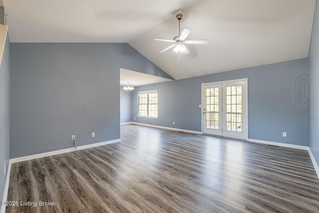 Photo of 4437 Falling Leaf Dr, Sellersburg, IN 47172 (MLS # 1707540)