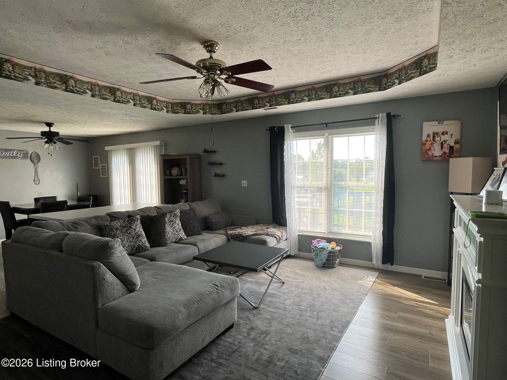 Photo of 1132 Old US 68, Campbellsville, KY 42718 (MLS # 1723916)