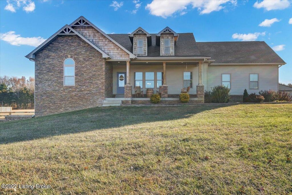 Photo for 682 Cameron Ridge Rd, Shepherdsville, KY 40165 (MLS # 1626572)