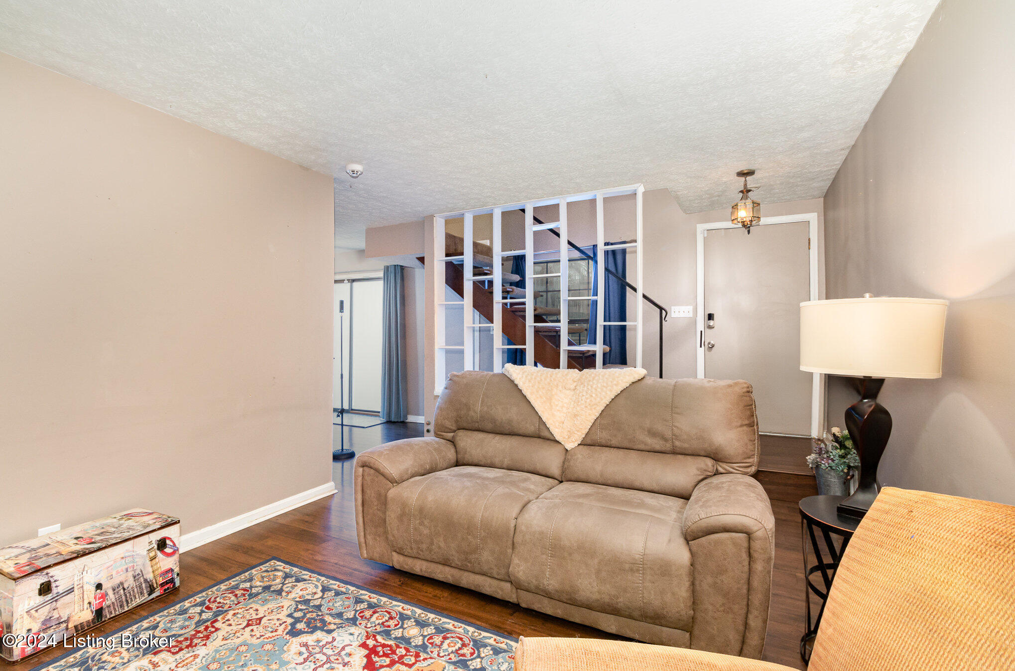3005 Treeview Ct, Louisville, Kentucky image 4