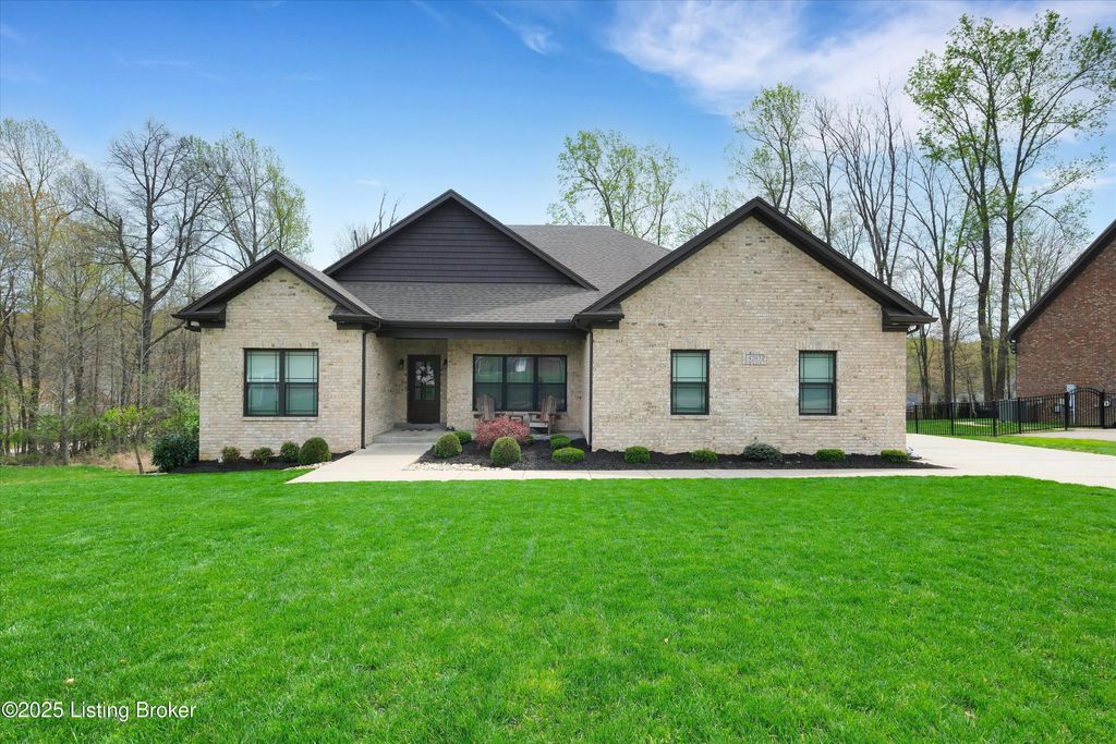 Photo of 4203 Smarty Jones Dr, Louisville, KY 40214 (MLS # 1705849)