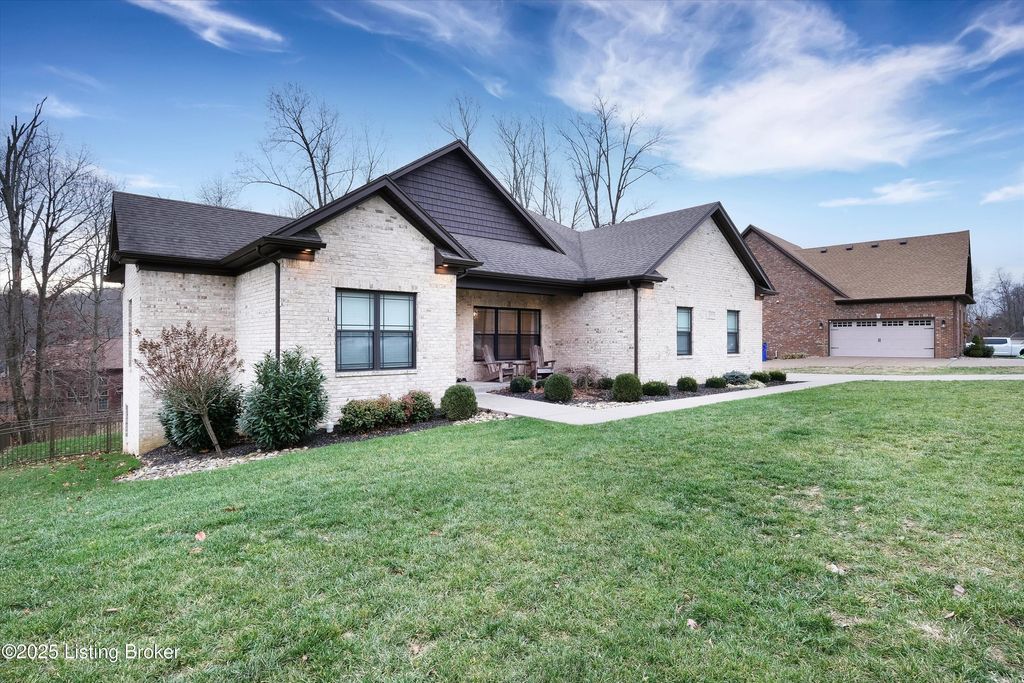 Photo of 4203 Smarty Jones Dr, Louisville, KY 40214 (MLS # 1705849)