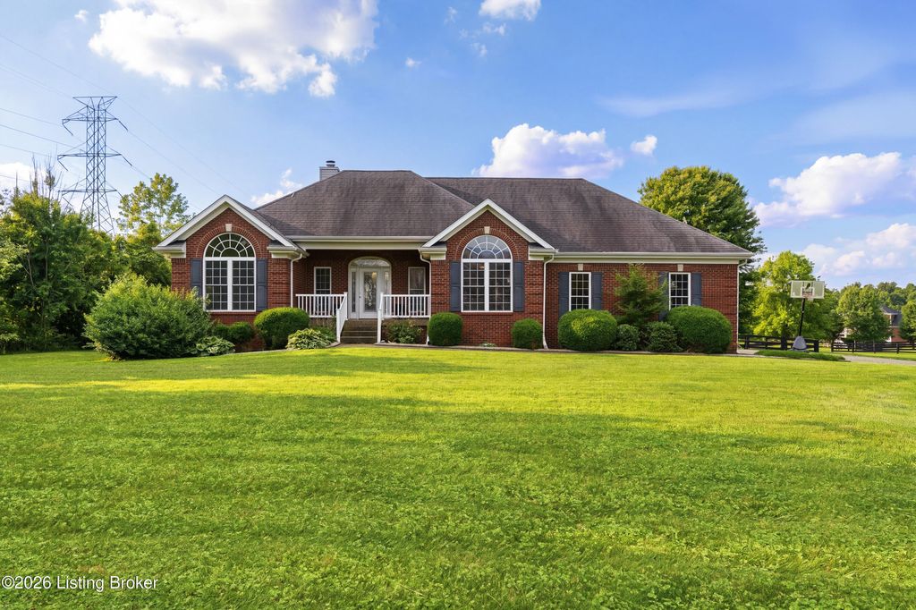 Photo of 2500 Sycamore Run Pt, La Grange, KY 40031 (MLS # 1718730)