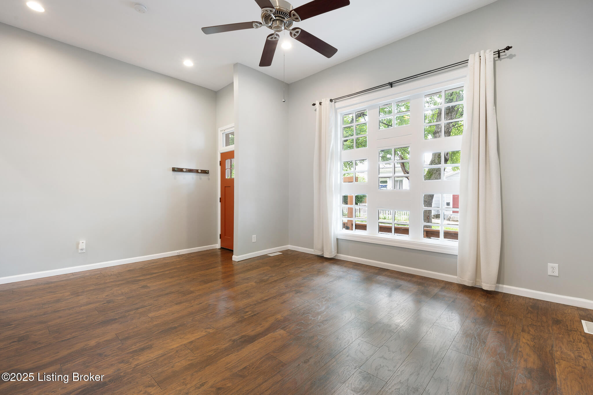 1421 Debarr St, Louisville, Pennsylvania image 4