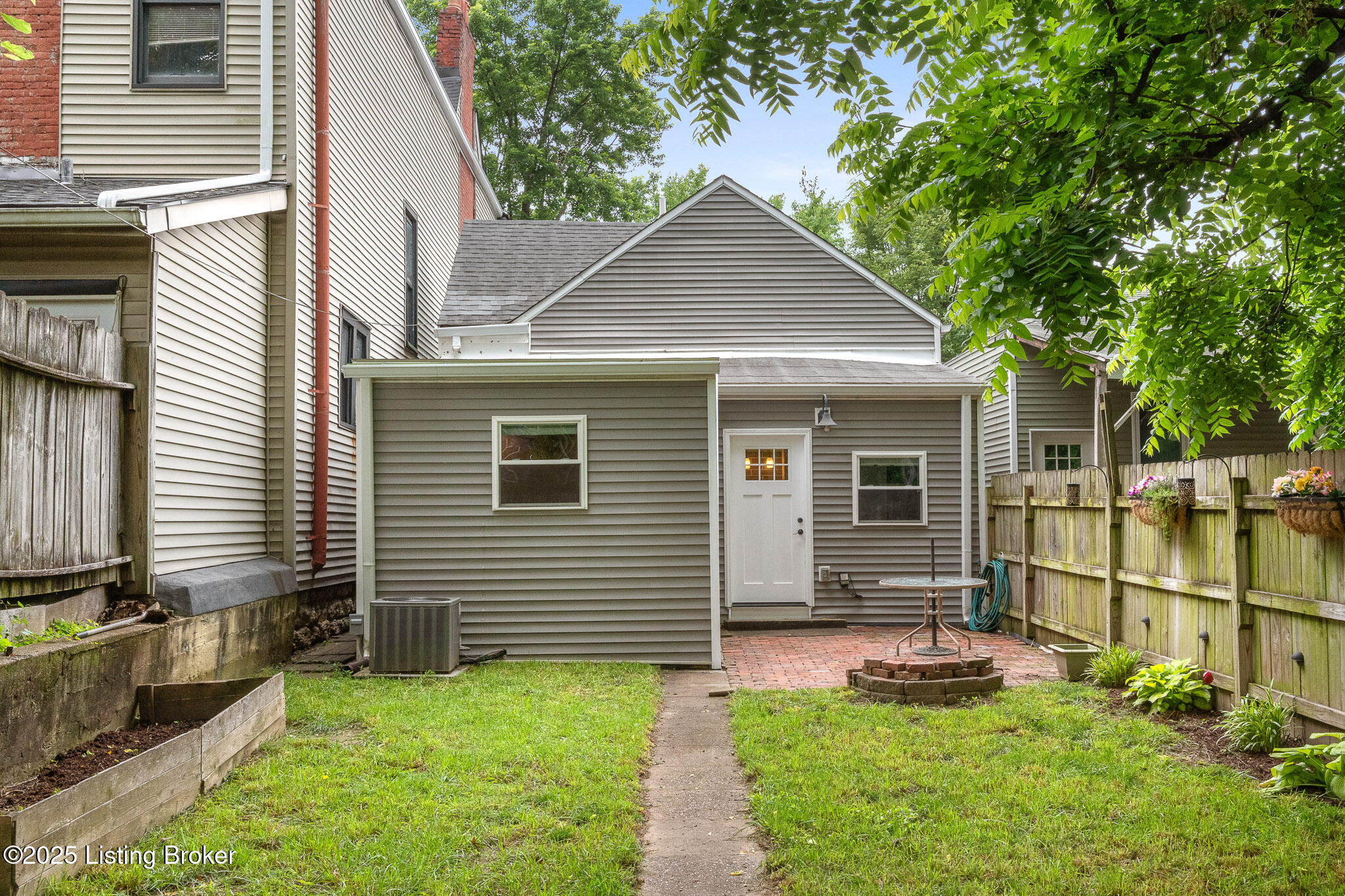 1421 Debarr St, Louisville, Pennsylvania image 29