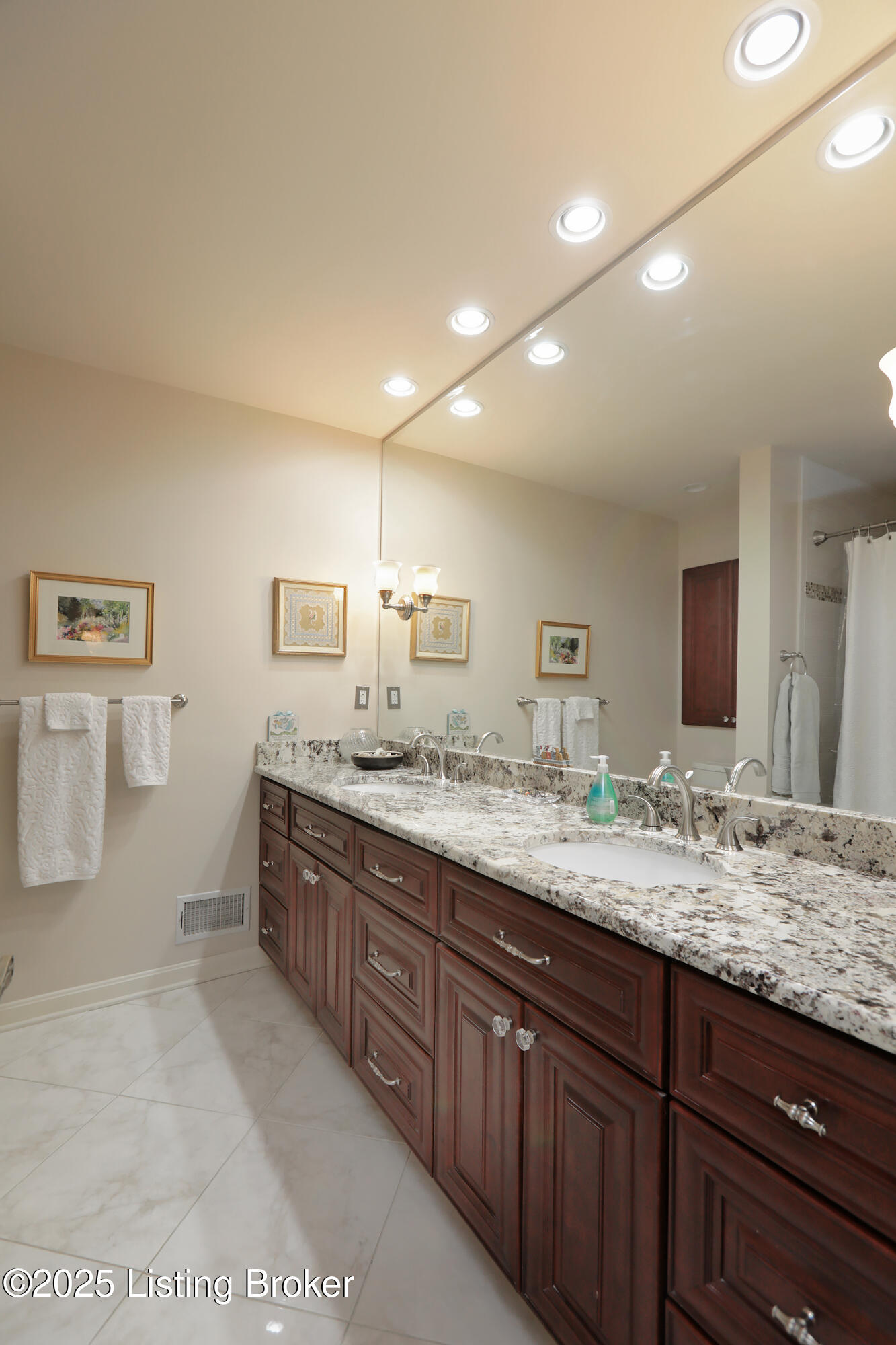 1209 Wellington Pl, Louisville, Kentucky image 20