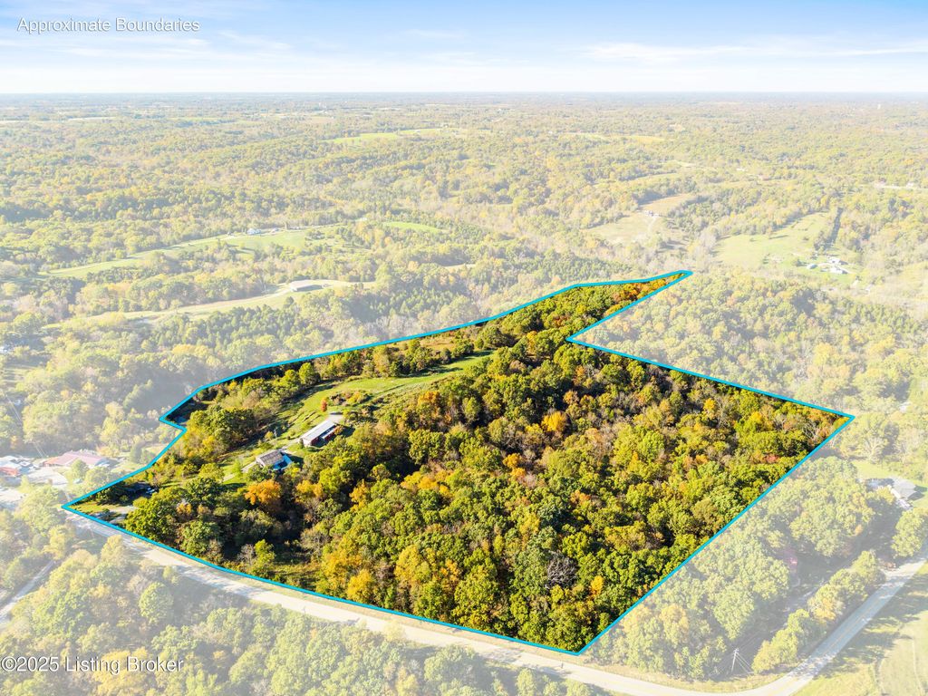 Photo of 512 Beechridge Rd, Frankfort, KY 40601 (MLS # 1716170)