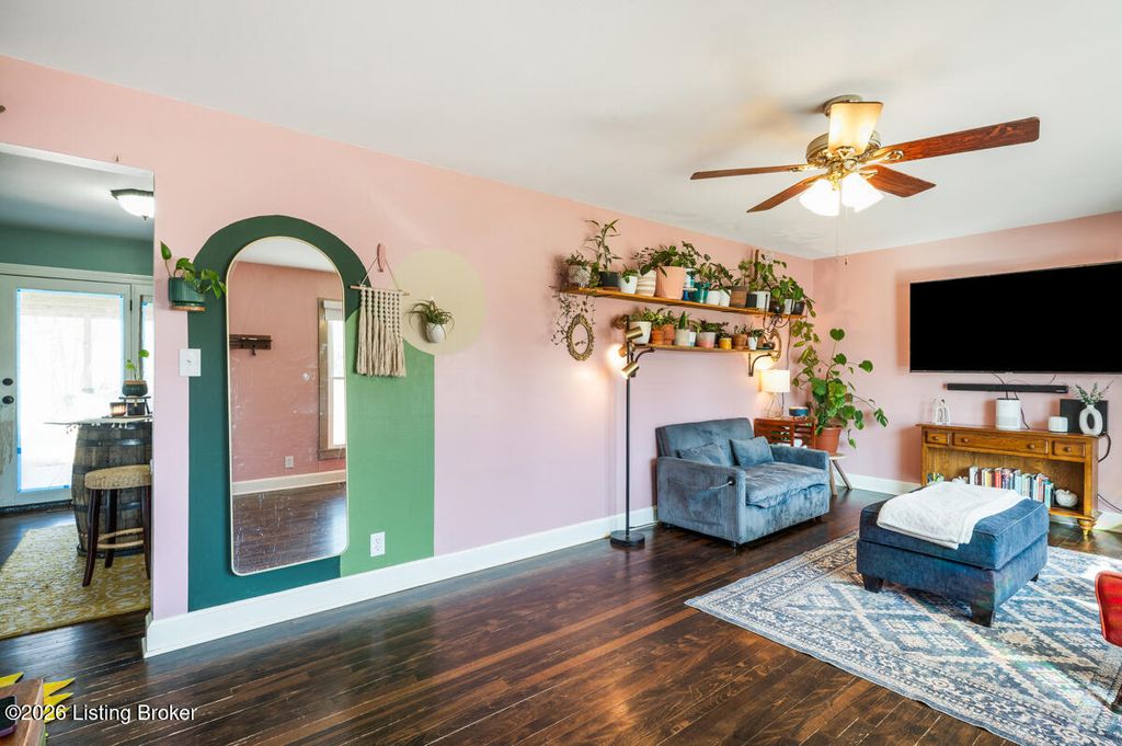 Photo of 604 Sunrise Ln, Elizabethtown, KY 42701 (MLS # 1709268)