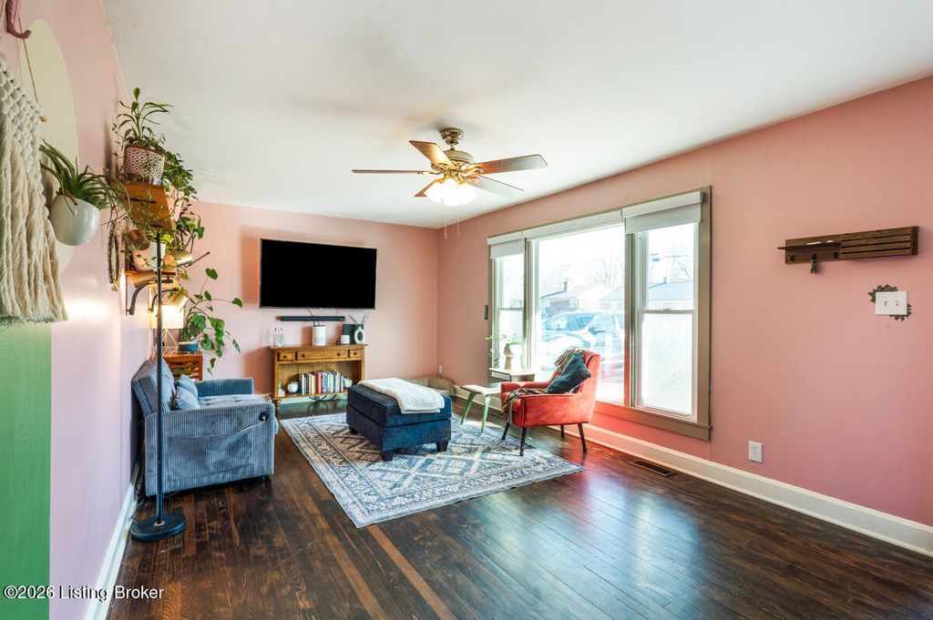 Photo of 604 Sunrise Ln, Elizabethtown, KY 42701 (MLS # 1709268)