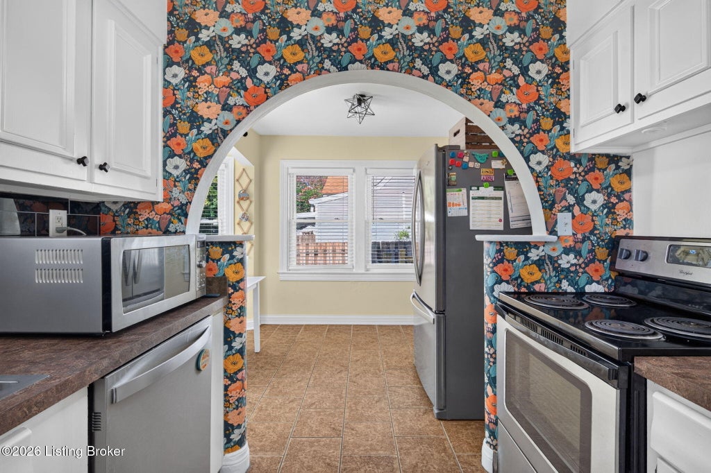 Photo of 4312 S 2nd St, Louisville, KY 40214 (MLS # 1730991)