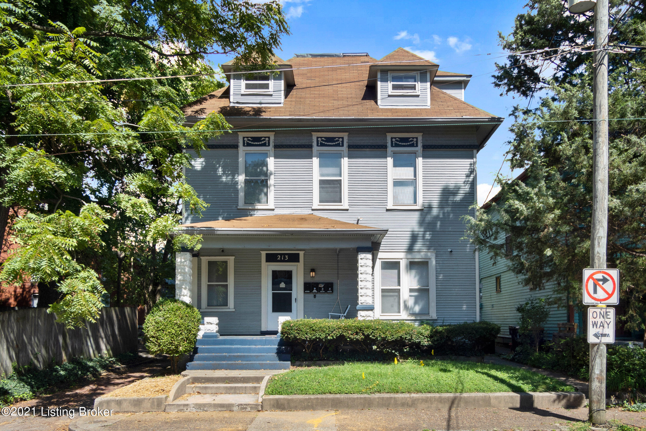 Photo 1 of 59 — 213 Woodbine St, Louisville, KY 40208