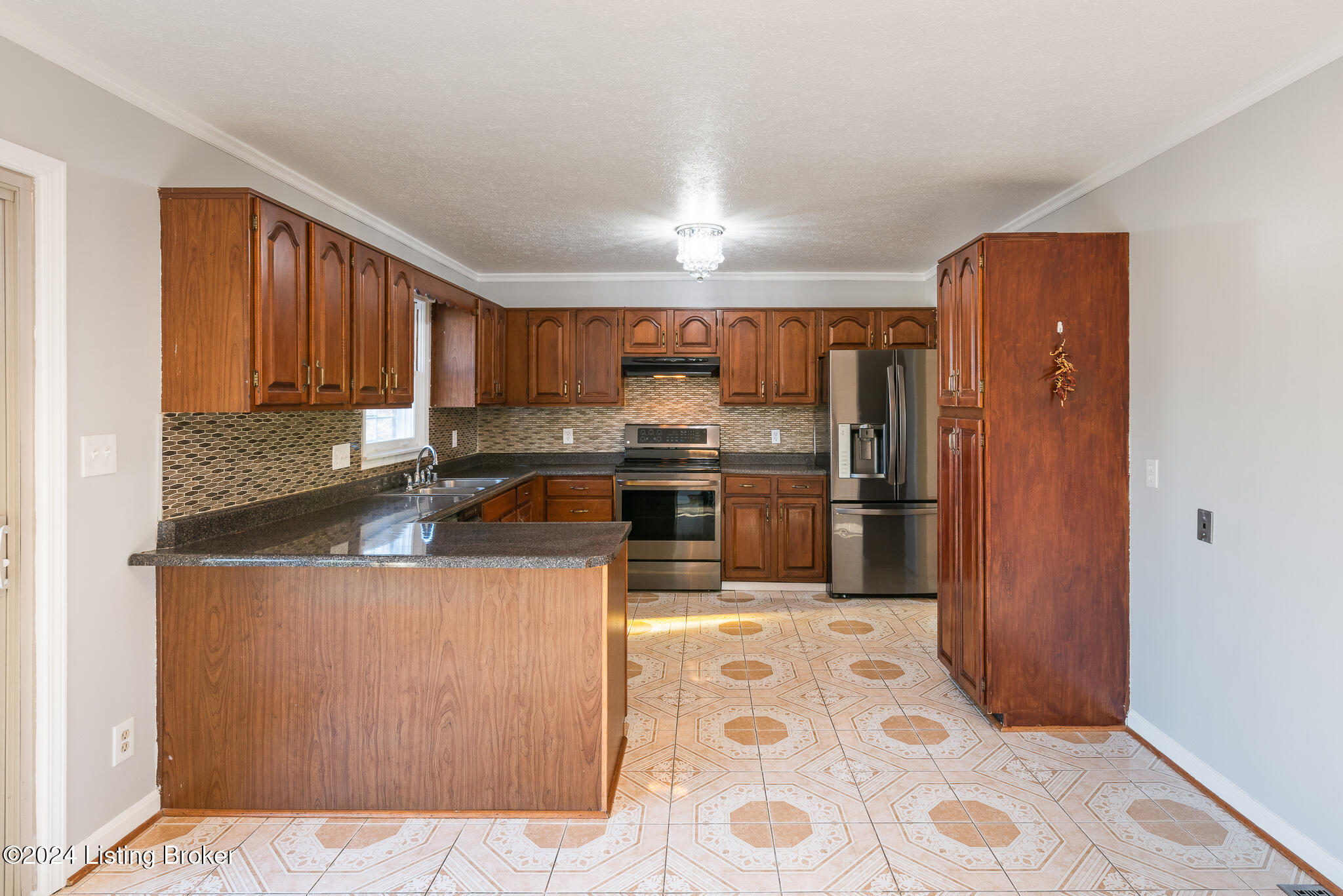 3704 Sudbury Ln, Louisville, Kentucky image 13