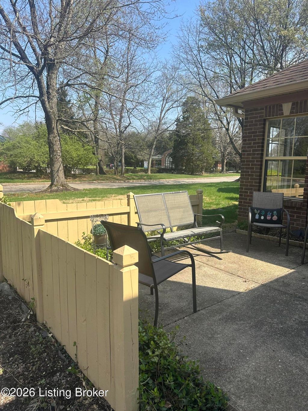 Photo of 3222 Graystone Manor Pkwy, Louisville, KY 40241 (MLS # 1712603)