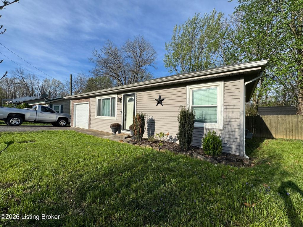 Photo of 952 Old Ekron Rd, Brandenburg, KY 40108 (MLS # 1713491)