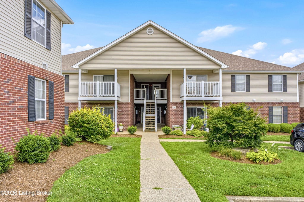 Photo of 167 Central Blvd, Mt Washington, KY 40047 (MLS # 1723240)