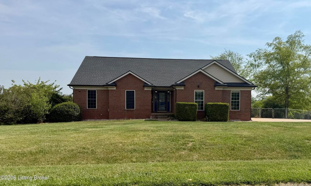 Photo of 116 Lookout Ct, Bardstown, KY 40004 (MLS # 1715575)