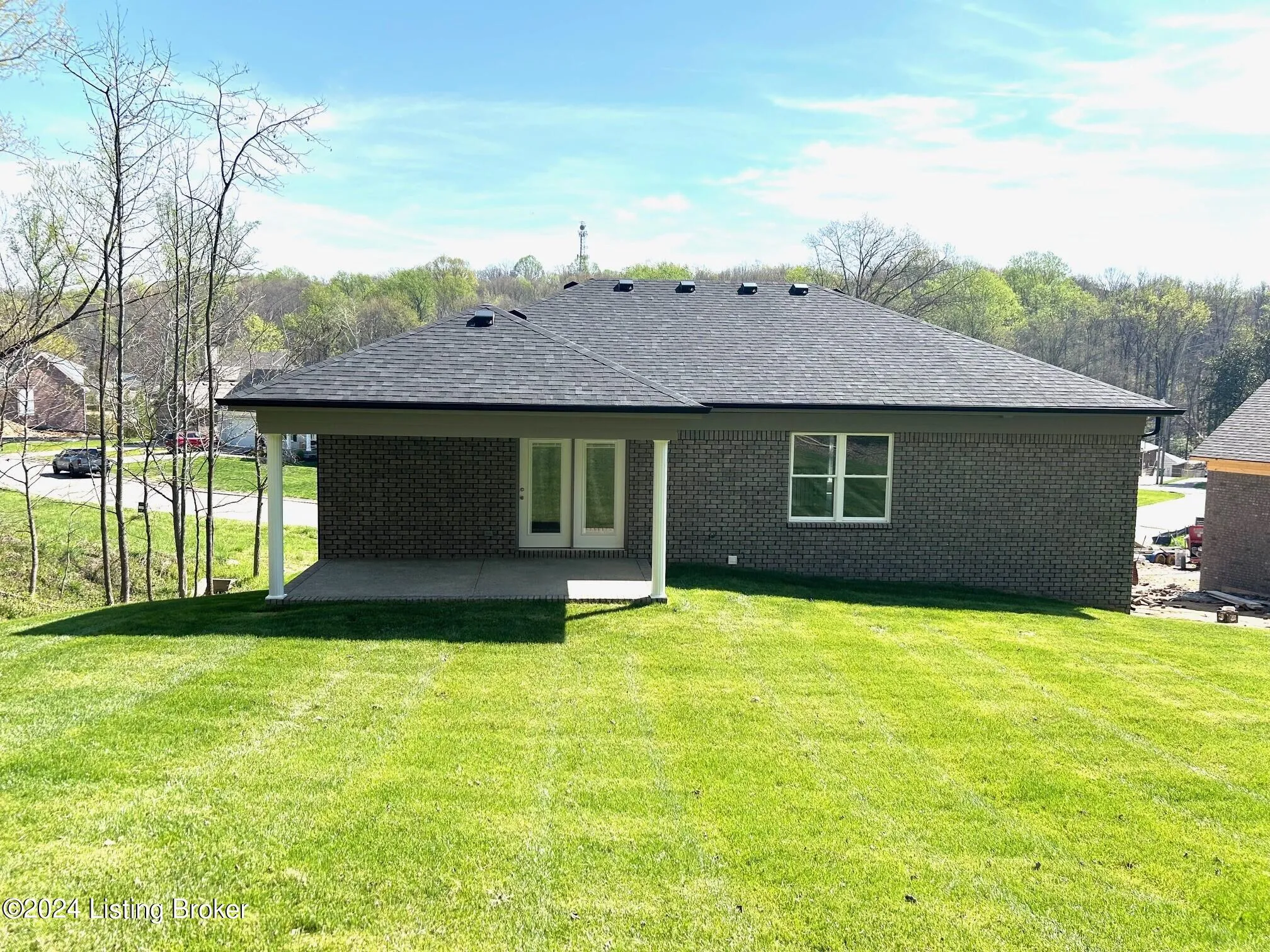 Louisville, Kentucky 40214, United States, 3 Bedrooms Bedrooms, ,3 BathroomsBathrooms,Residential,Active,85880