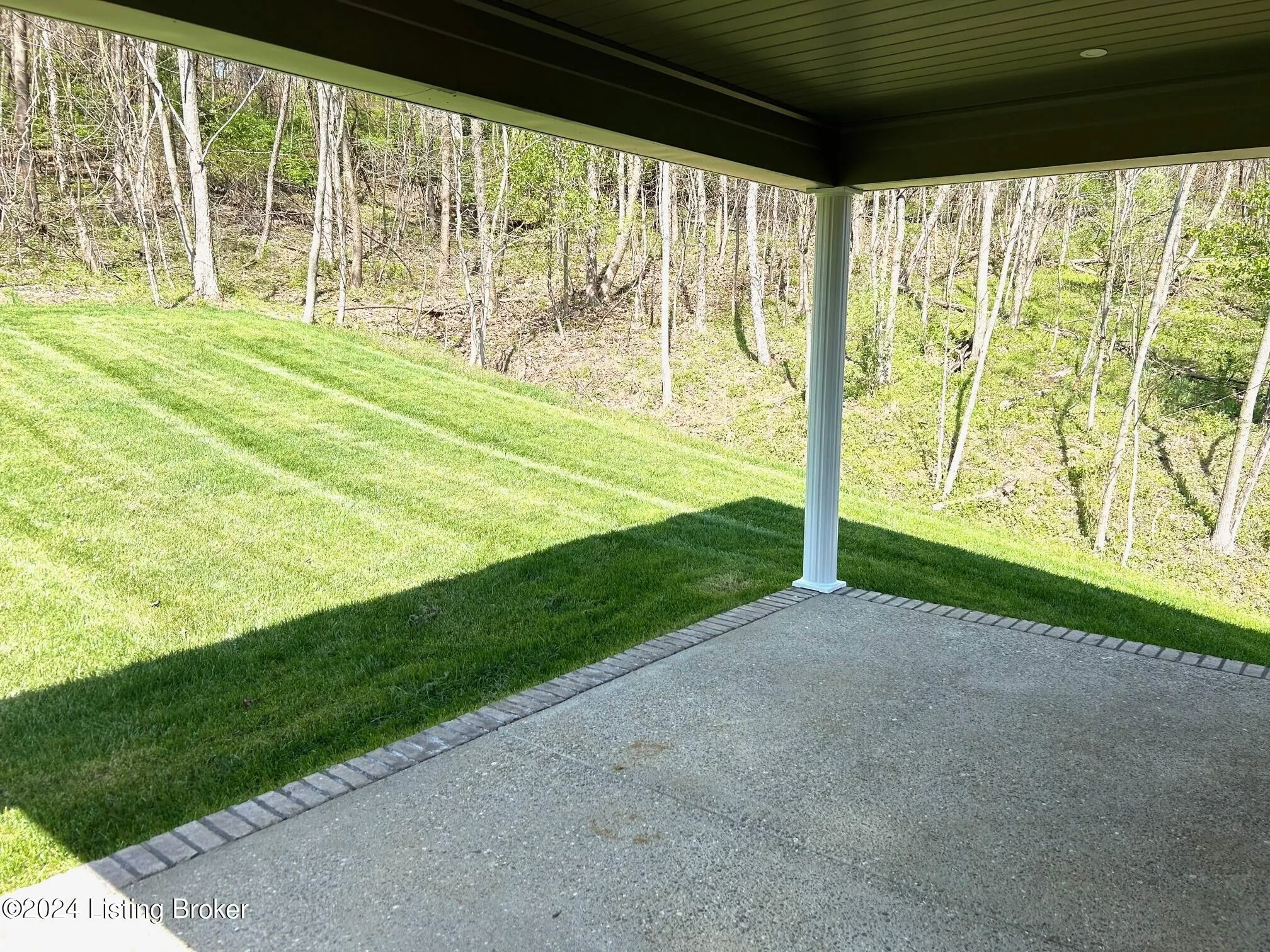 Louisville, Kentucky 40214, United States, 3 Bedrooms Bedrooms, ,3 BathroomsBathrooms,Residential,Active,85880