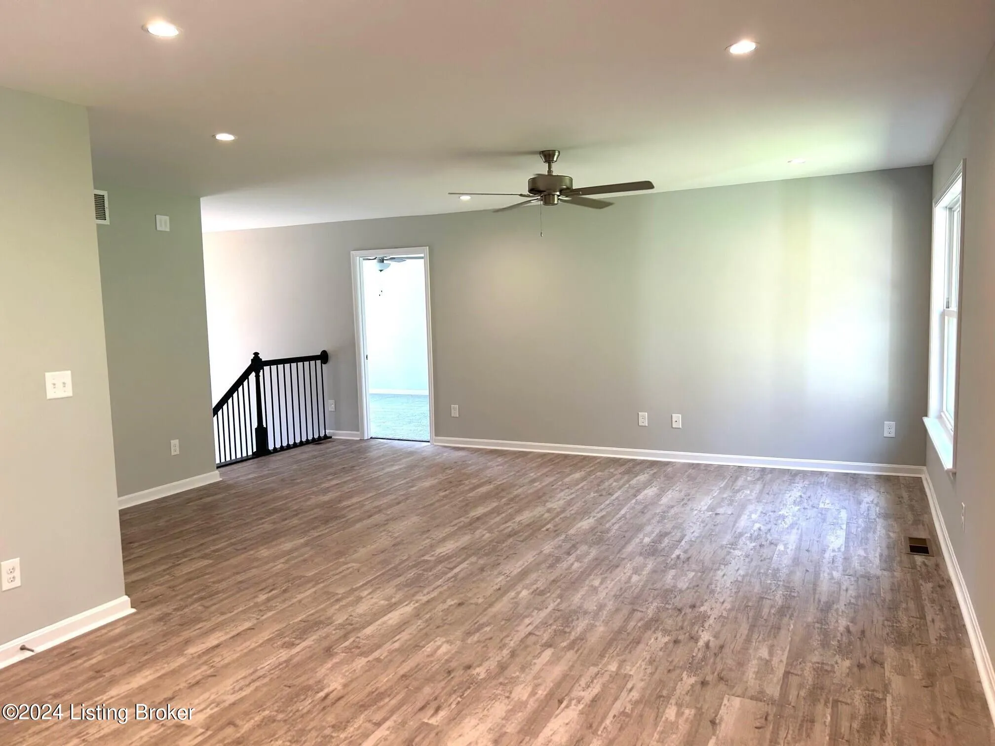 Louisville, Kentucky 40214, United States, 3 Bedrooms Bedrooms, ,3 BathroomsBathrooms,Residential,Active,85880