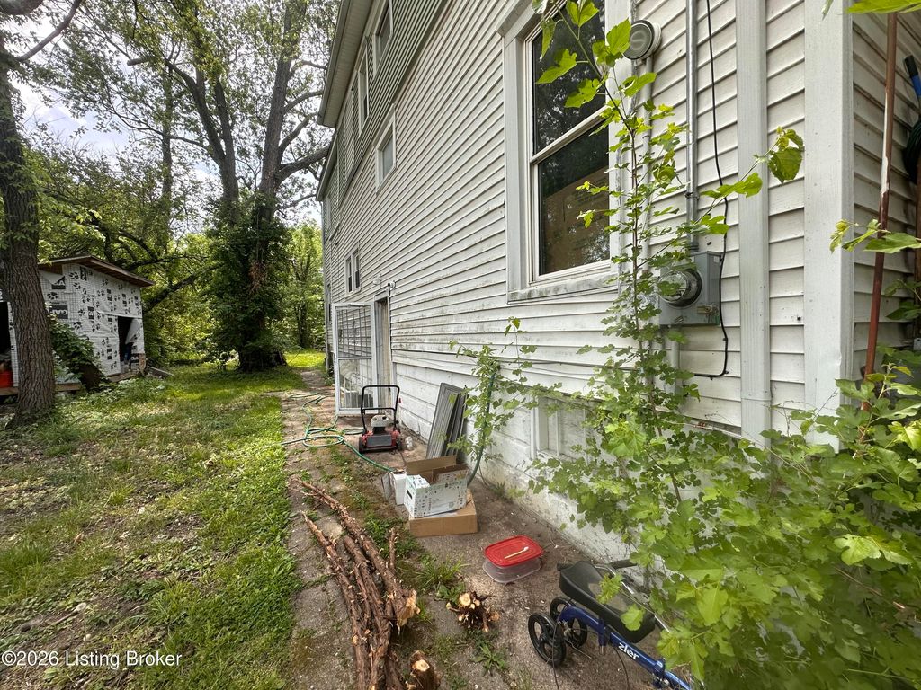Photo of 3638 River Park Dr, Louisville, KY 40211 (MLS # 1716827)