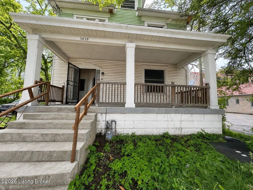 Photo of 3638 River Park Dr, Louisville, KY 40211 (MLS # 1716827)