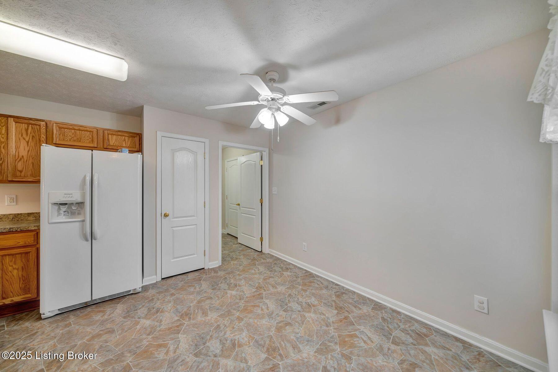 7518 Autumn Pointe Dr, Louisville, Kentucky image 6