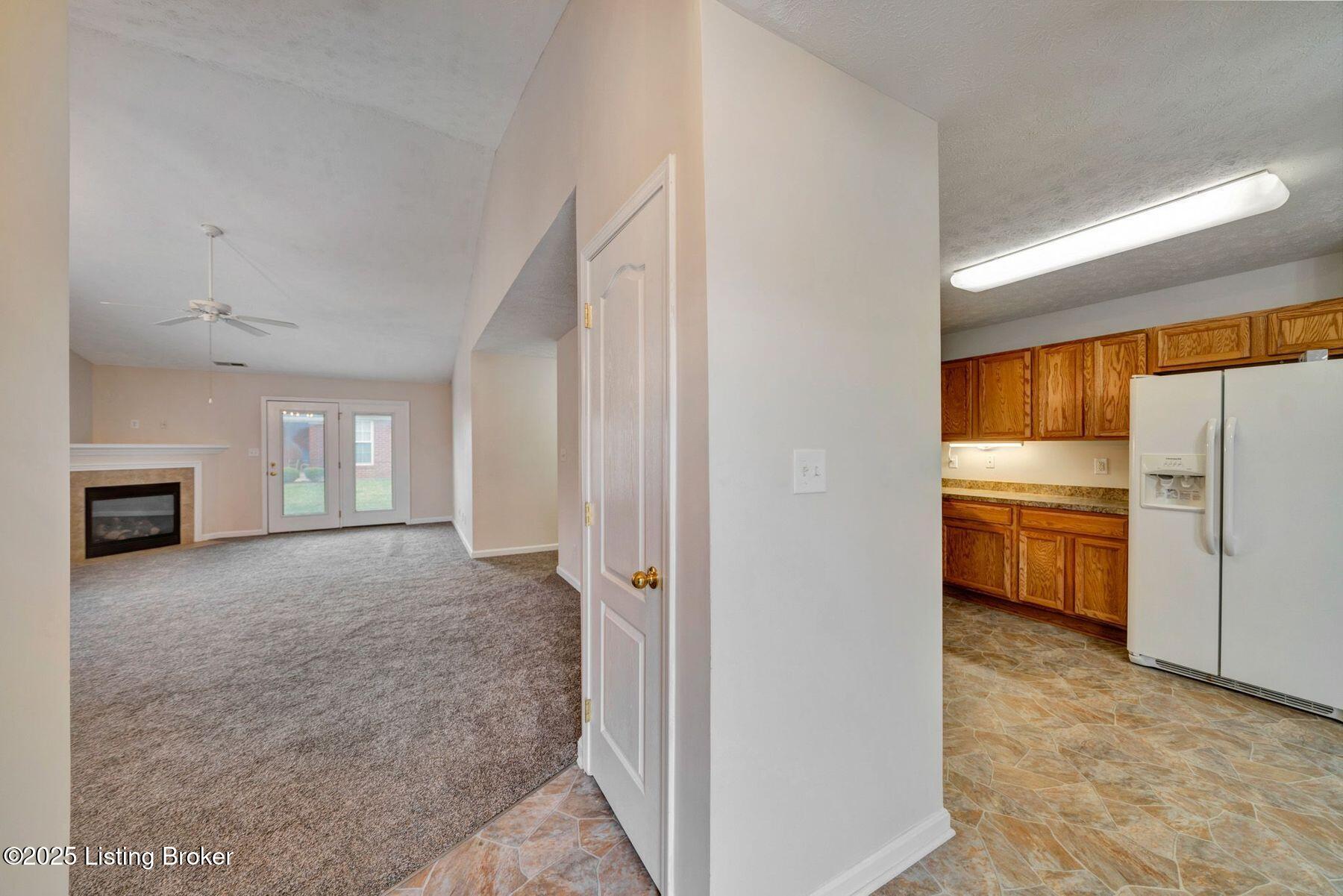 7518 Autumn Pointe Dr, Louisville, Kentucky image 5